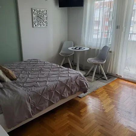 Relax Novi Sad-private Parking Apartment Novi Sad