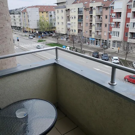 Relax Novi Sad-private Parking Apartment *